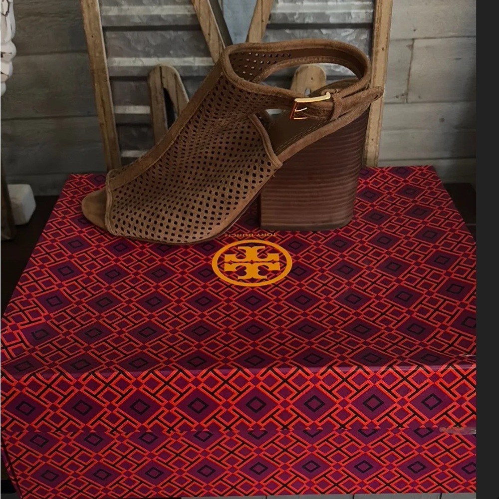 Tory Burch Jesse Boot size 9 EUC